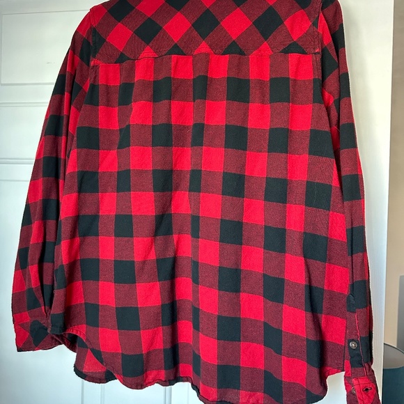 Universal Thread Flannel - Picture 2 of 2
